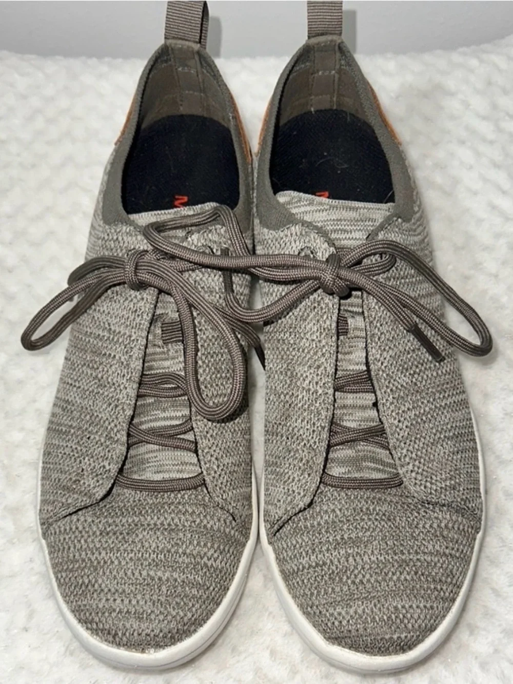 Merrell Vibram Sole sneakers in Gridway Gray like-new - Picture 2 of 6